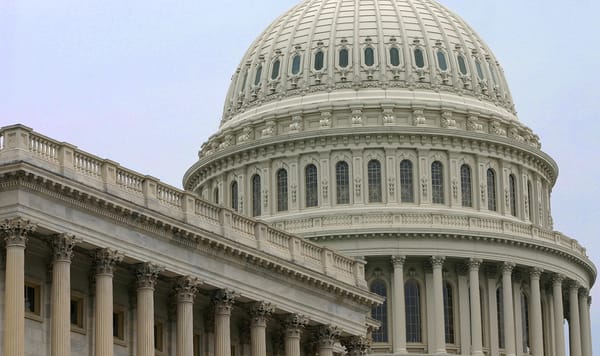 A picture of the U.S. Capitol building dome. 